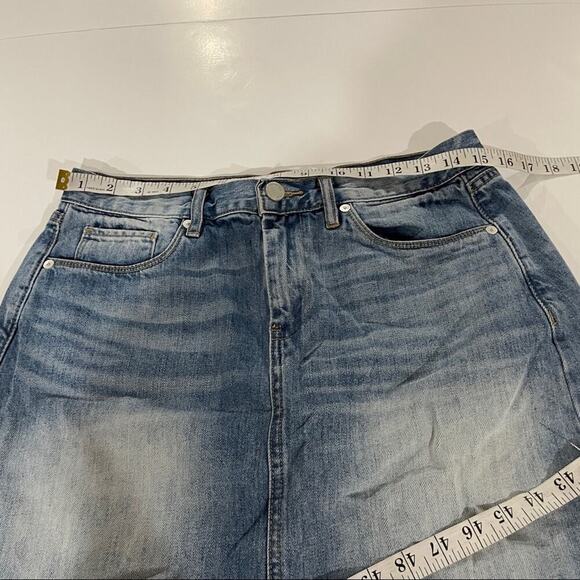 Blank NYC Medium Wash Raw Hem 100% Cotton Denim‎ Mini Skirt Size 29 - Picture 5 of 6